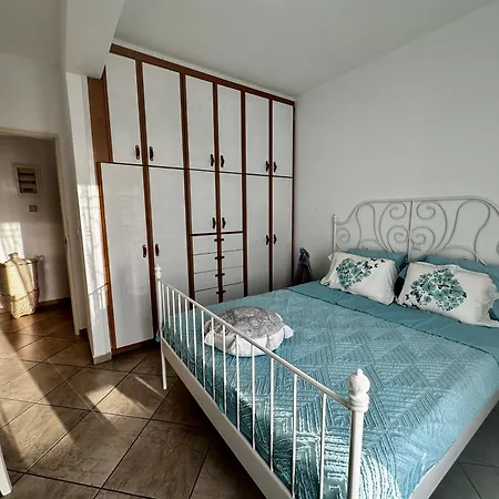 Mare Monte 1 Apartment Parasporos