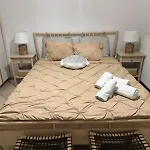 Mare Monte 1 아파트 파라스포로